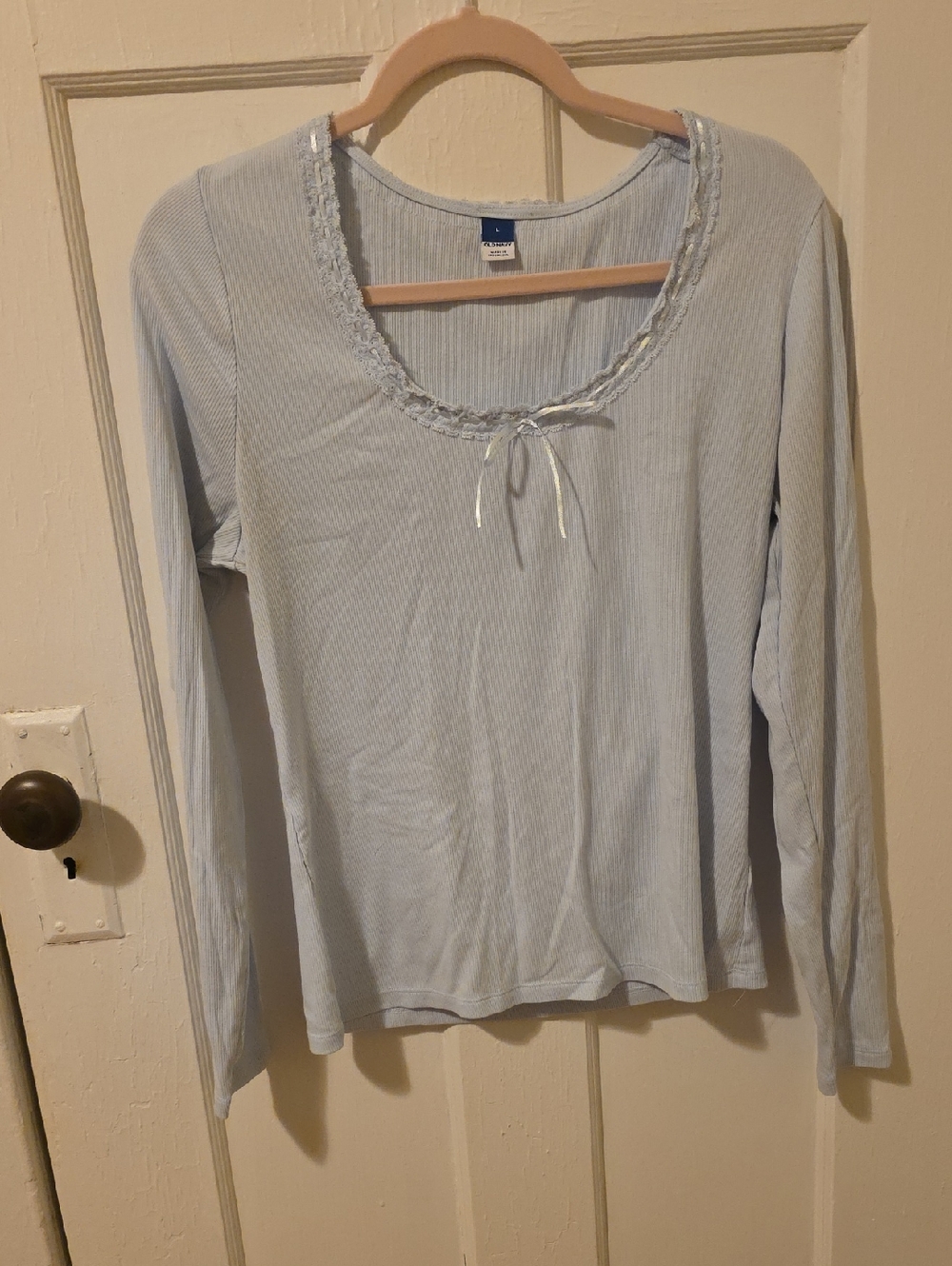 Old Navy Light Blue Long-Sleeve Lace-Trim Scoop Neck Top